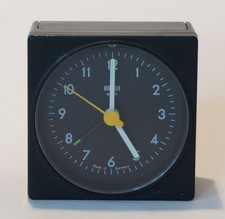 Braun Wecker Quartz 4746 AB1, Frühes Sammlerobjekt mit Leuchtzeigern
