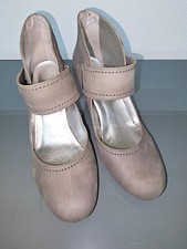 Trachten Pumps Gr. 39 taupe beige braun ideal zur Tracht Dirndl Schuhe Trachten