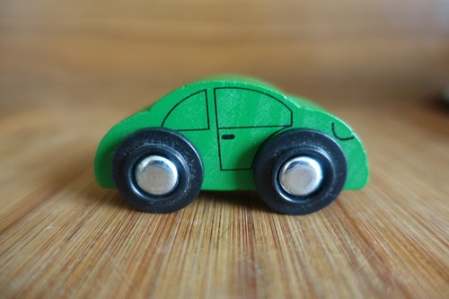 Spielzeugauto holz grün - holz,