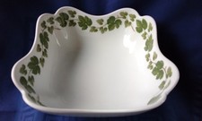 HUTSCHENREUTHER Maria Theresia "Weinlaub" große Schüssel, 2. Wahl