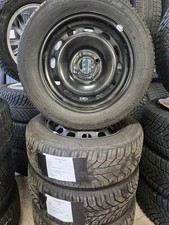 Satz Winterräder auf