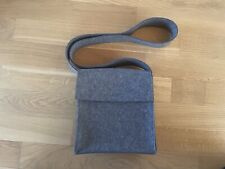 Hey Sign Umhängetasche Filz grau meliert