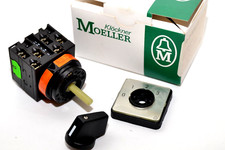 4-Stufen-Stufenschalter von Klöckner Moeller Typ TO-3-8261/E, 45°, rastend, NOS