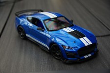 2020 FORD MUSTANG SHELBY GT500 1:18 MIT LED-BELEUCHTUNG(XENON) MAISTO BLAU