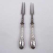 2 antike Fleischgabeln