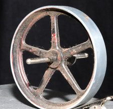 altes Schwungrad Achse  77 mm