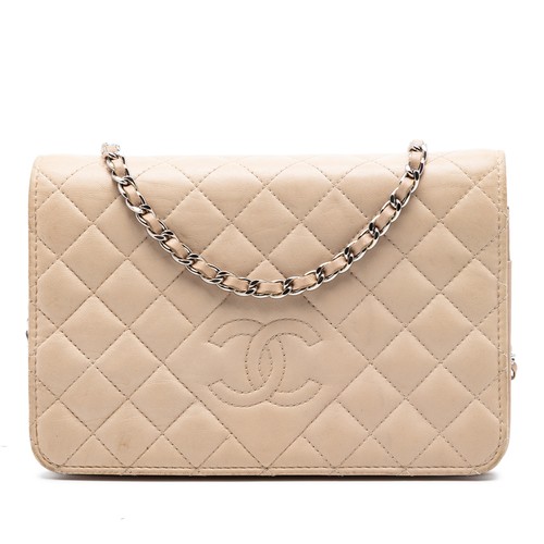 Chanel quilted lambskin - cc,