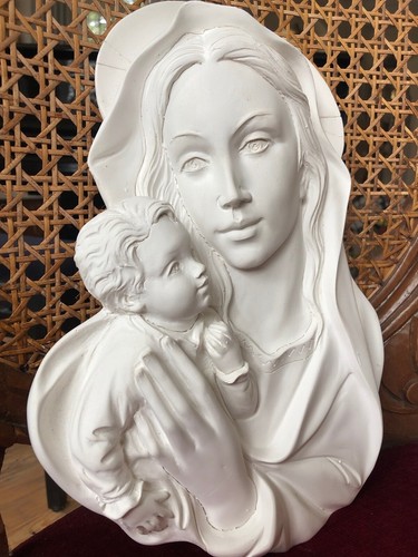 Geschenk stucco relief - geschenk,