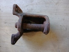 Leaf spring bearing for truck