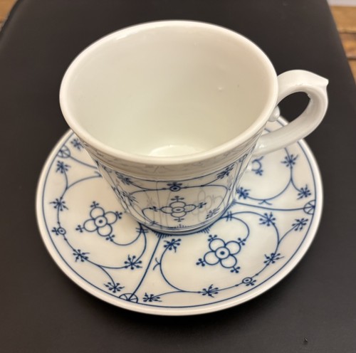 Kaffeetasse mit untertasse - kaffeetasse,