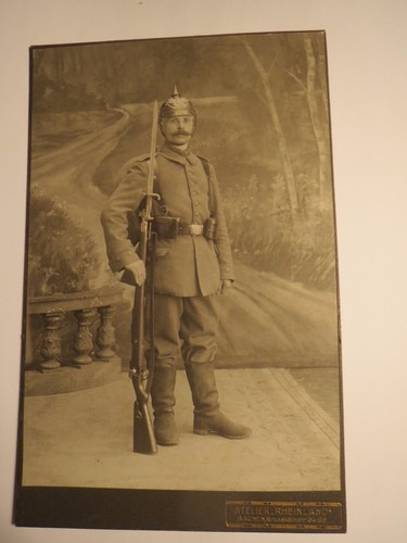 Aachen stehender soldat in - aachen,
