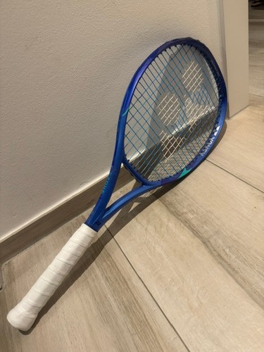 Yonex 100 ezone - 100, 300