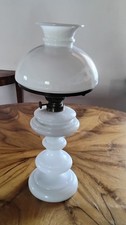 Schöne antike Petroleumlampe