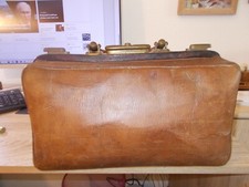 Antik Arzttasche Arztkoffer Ledertasche Doktortasche Hebammentasche ca. 1910