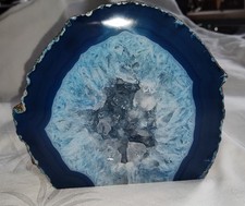 Wunderschöne große Geode, Blauer Achat mit schöner Bergkristall Druse, 2,78kg 