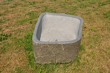 NATURSTEIN Trog aus