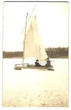 Fotografie Eissegeln, Paar mit