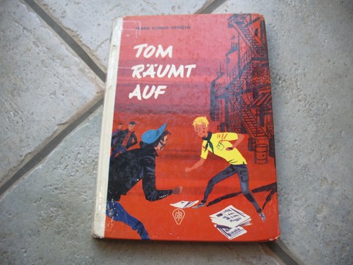 Tom räumt auf - ,