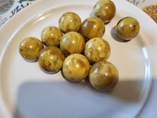 Große Bernstein Kugel gebohrt