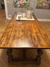 Antiker Esstisch aus dunklen Eichendielen, Topzustand