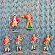 6  Spielzeug Soldaten bunt Figuren Schottland England  DDR  ?