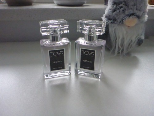 Tova nights eau - x, de