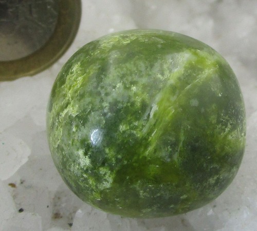 Serpentin jade trommelstein - serpentin,