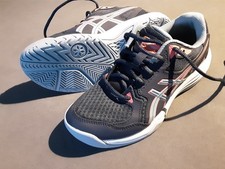 Asics Mädchen Sportschuhe 37 NEU Hallenschuhe Turnschuhe Schulsport helle Sohle