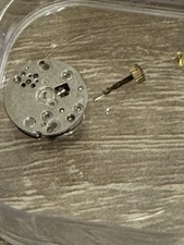 Kleine Uhrwerk von VincencE Gold 585 Quarz Uhr nicht funktioniert f. Ersatzteile