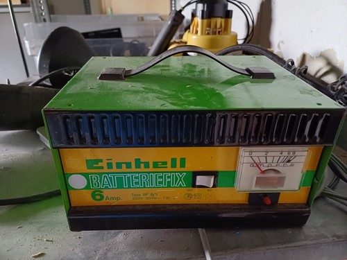 Einhell batterieladegerät