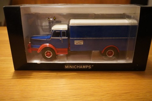 Minichamps 439069040 - minichamps, 1:43