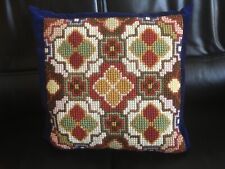 Stickkissen, Kissen, Dekokissen mit Samtrücken, Handarbeit, mehrfarbig, Vintage