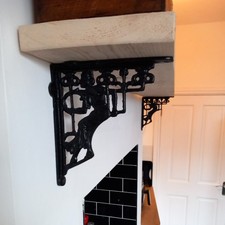 Dekorative Regalträger im Art