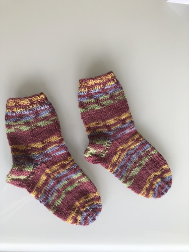 Handgestrickte socken - handgestrickte,