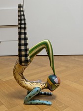 Tom’s Drag „Akrobat im Handstand“  Pop Art Deko-Skulptur (handbemalt) Dekoration