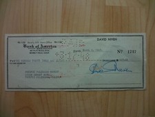 David Niven   Schauspieler  handsignierte Unterschrift auf Scheck mit Zertifikat