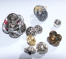 Antike, Dirndlknöpfe, Trachtenknöpfe. Dirndlblusenknöpfe, Knöpfe - gebraucht