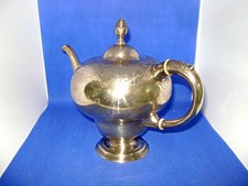 Antike Englische Teekanne um