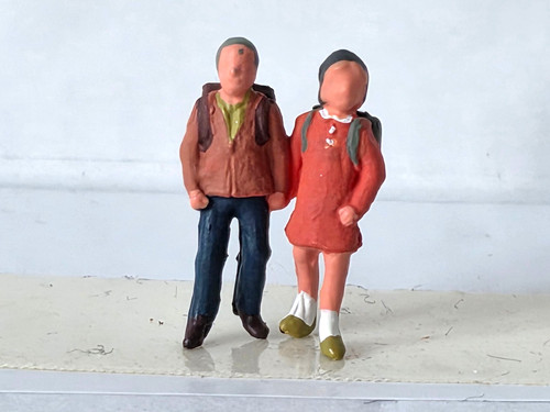 Noch kinder aus - (8681), h0