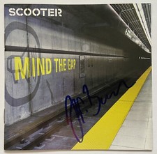 H P Baxxter Scooter signiert