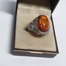 Alte Silber  mit Bernstein