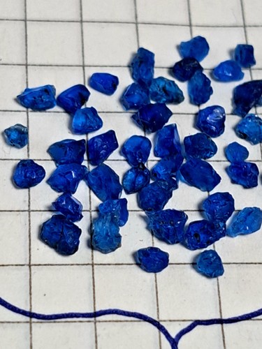 Carat hauynrohsteine aus der - hauynrohsteine,