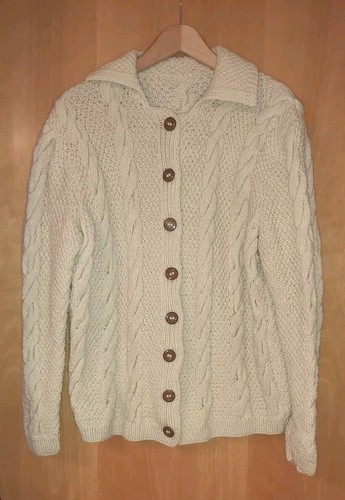 Strickjacke mit zopfmuster - strickjacke,