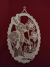 PLAUENER SPITZE ® Fensterbild OSTERHASE Fensterdeko Ostern HASE Frühling weiß