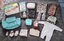 Baby-Neugeborenen-Ausstattung