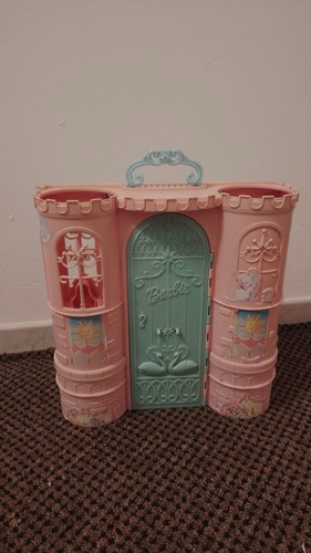 Ein schloß von barbie - von,