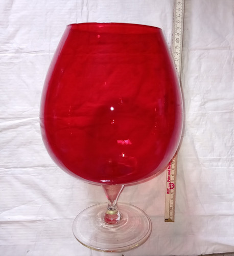 Großes rotes cognacglas xxl - rotes,