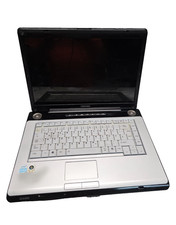 w3)  TOSHIBA  Satellite A200-1AS Laptop Defekt ohne RAM / HDD / Ladegerät