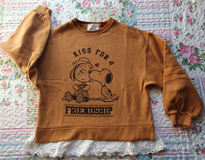 Zara Peanuts Snoopy Pulli Sweatshirt Peppermint Patty Gr 164 braun Lochstickerei