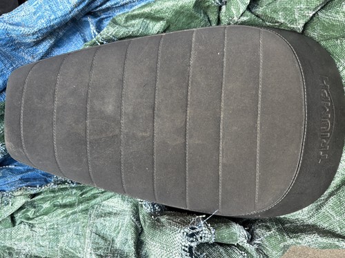 Triumph sitzbank nagelneuer - triumph,